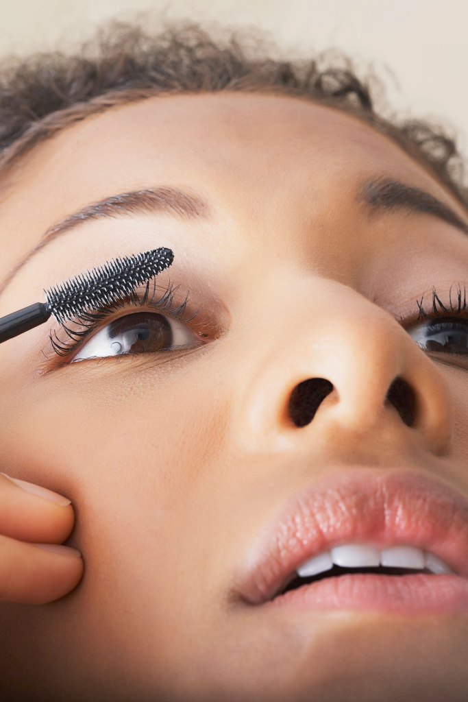 mascara-for-short-lashes-credit-getty