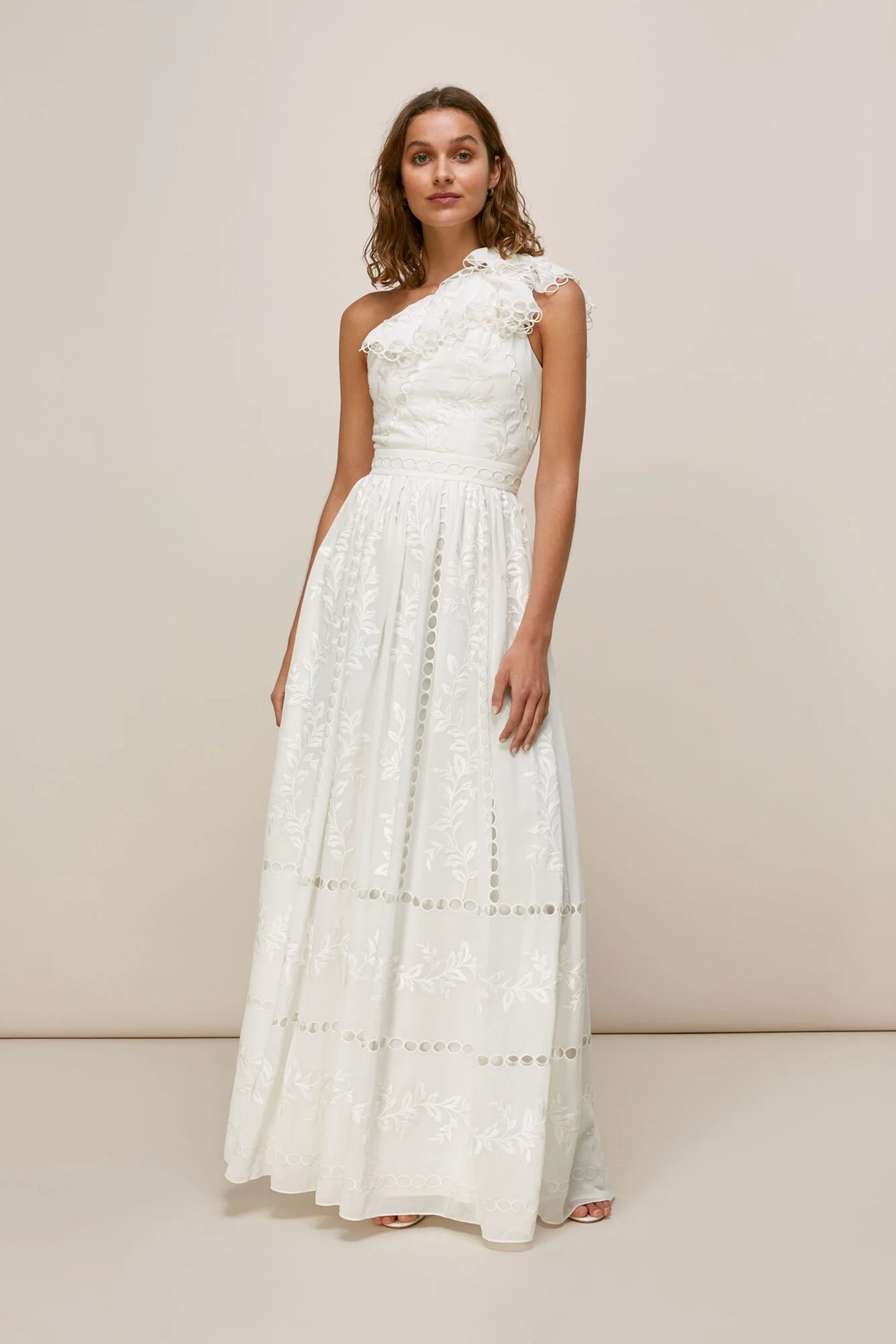 The Best Places to Buy A Wedding Dress Online in 2024
