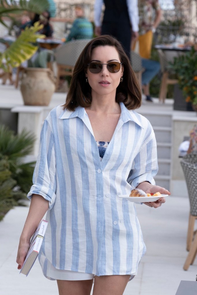 Aubrey Plaza Clothes, Style, Outfits, Fashion, Looks