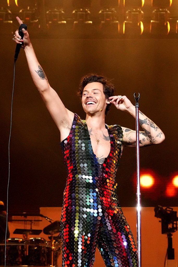 INDIO, CALIFORNIA - APRIL 15: Harry Styles performs onstage at the Coachella Stage during the 2022 Coachella Valley Music And Arts Festival on April 15, 2022 in Indio, California. (Photo by Kevin Mazur/Getty Images for ABA)