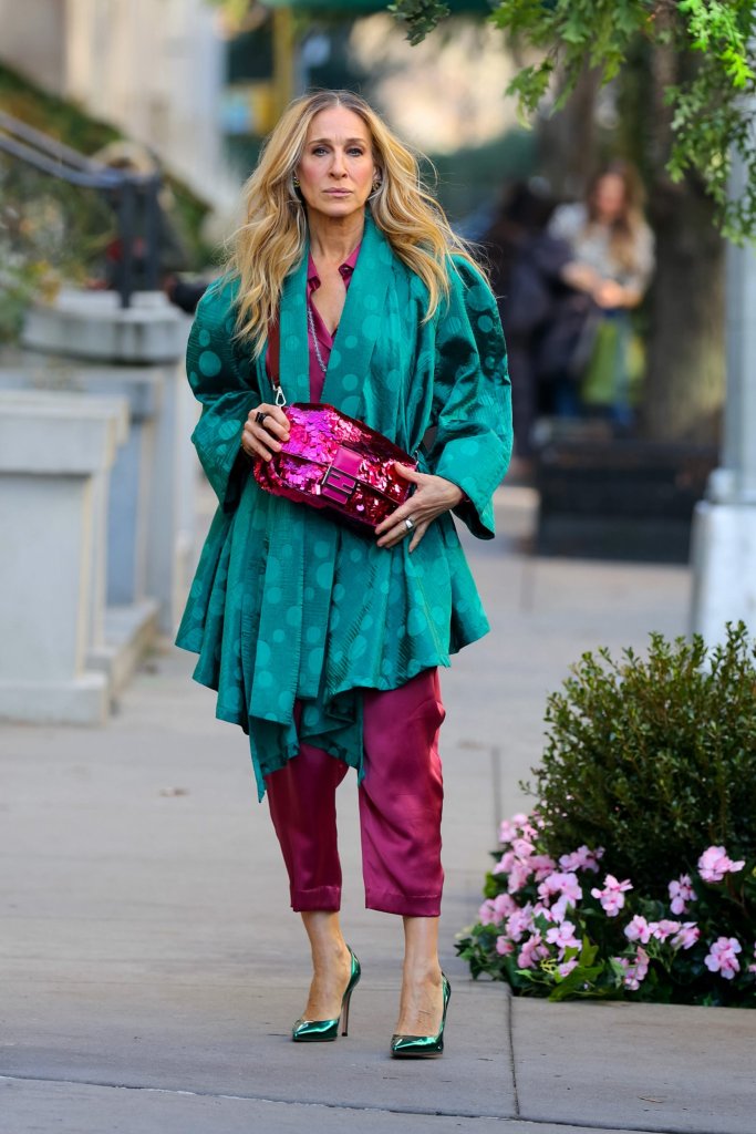 NEW YORK, NY - JANUARY 09: Sarah Jessica Parker is seen at the film set of the 'And just Like That' TV Series on January 09, 2023 in New York City. (Photo by Jose Perez/Bauer-Griffin/GC Images)