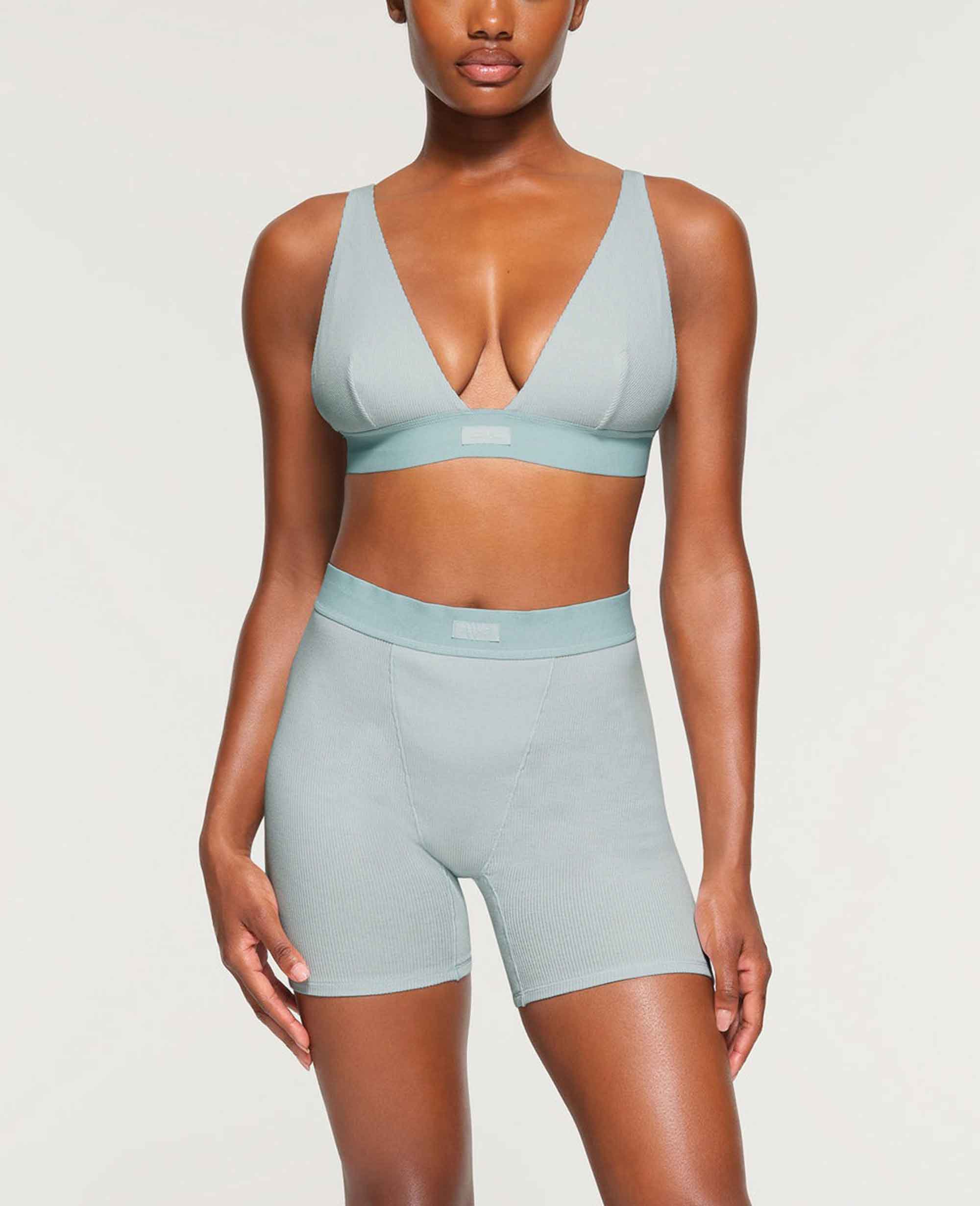 SKIMS on X: JUST DROPPED: NEW NEON FITS EVERYBODY. You asked, and we  delivered. We just added 4 new styles to our best-selling Neon Fits  Everybody collection: the Skimpy Scoop Bralette, Strappy
